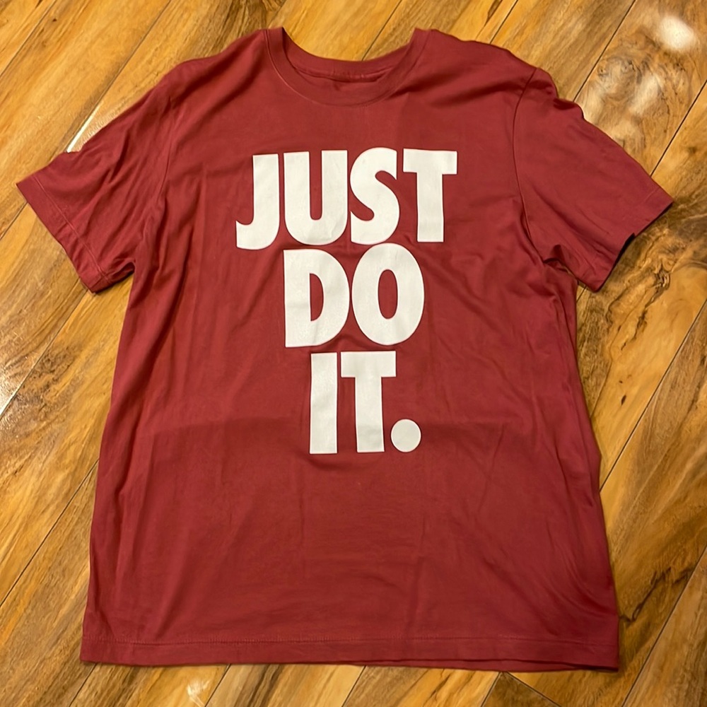 Size large Nike T-shirt